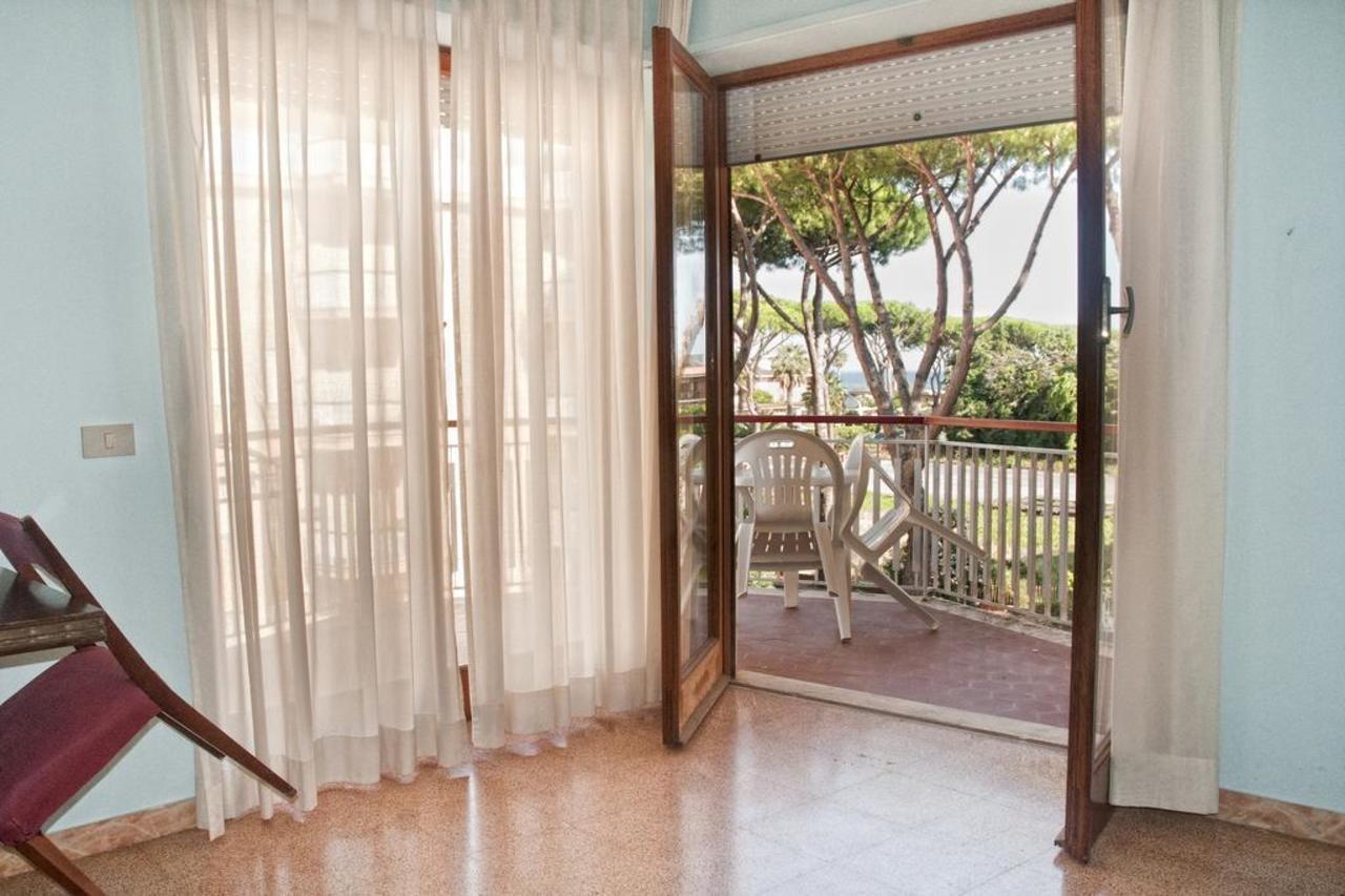 Residence Riva Gaia Terracina Luaran gambar