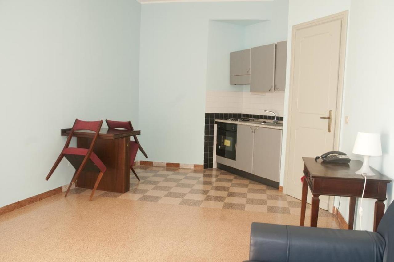 Residence Riva Gaia Terracina Luaran gambar