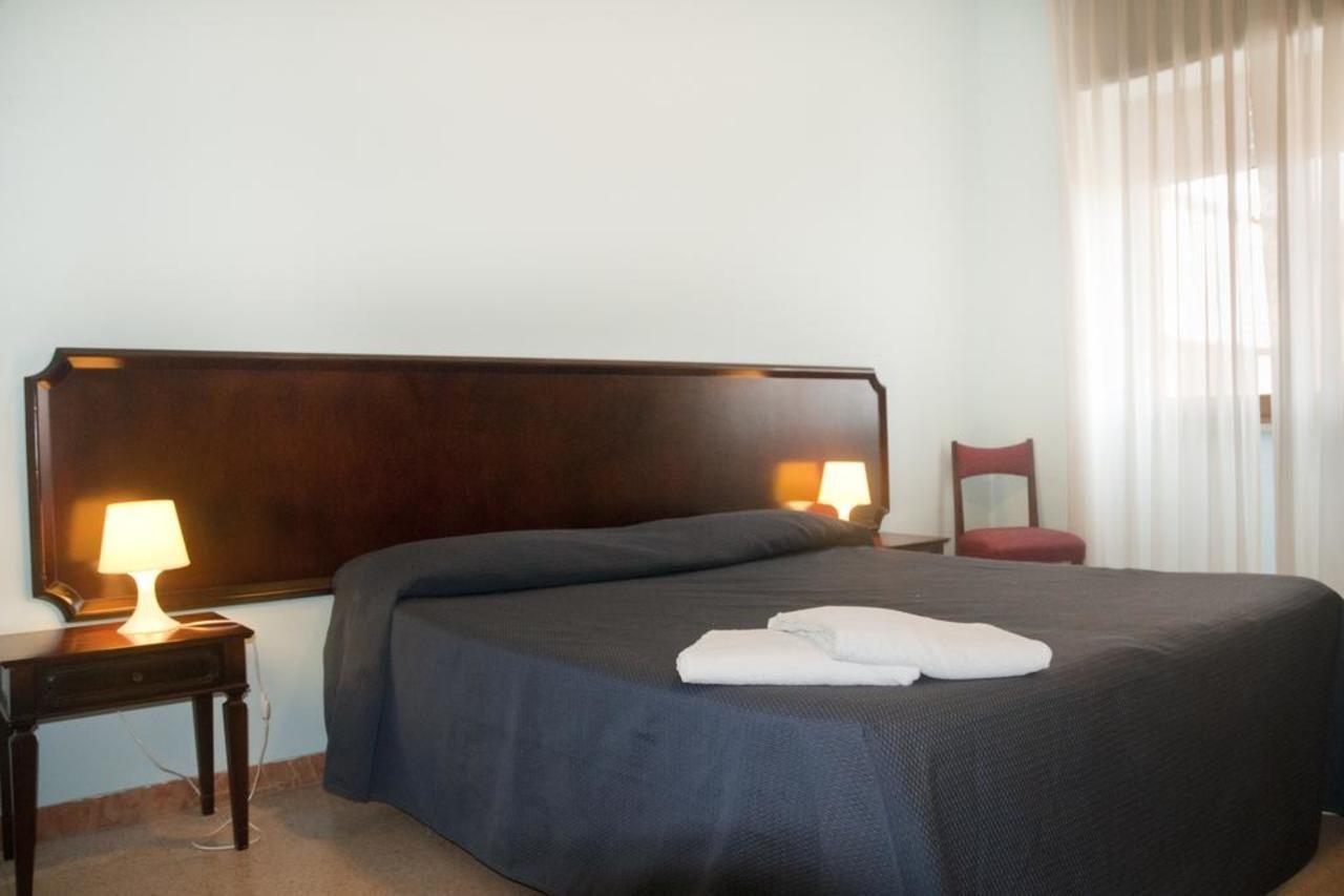 Residence Riva Gaia Terracina Luaran gambar