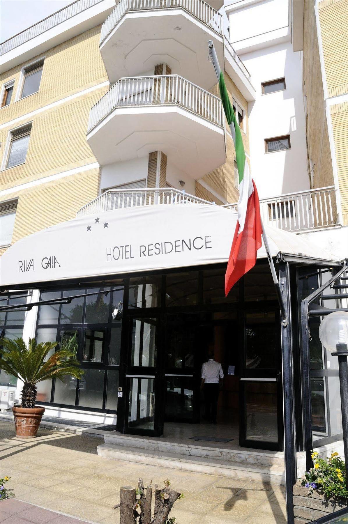 Residence Riva Gaia Terracina Luaran gambar