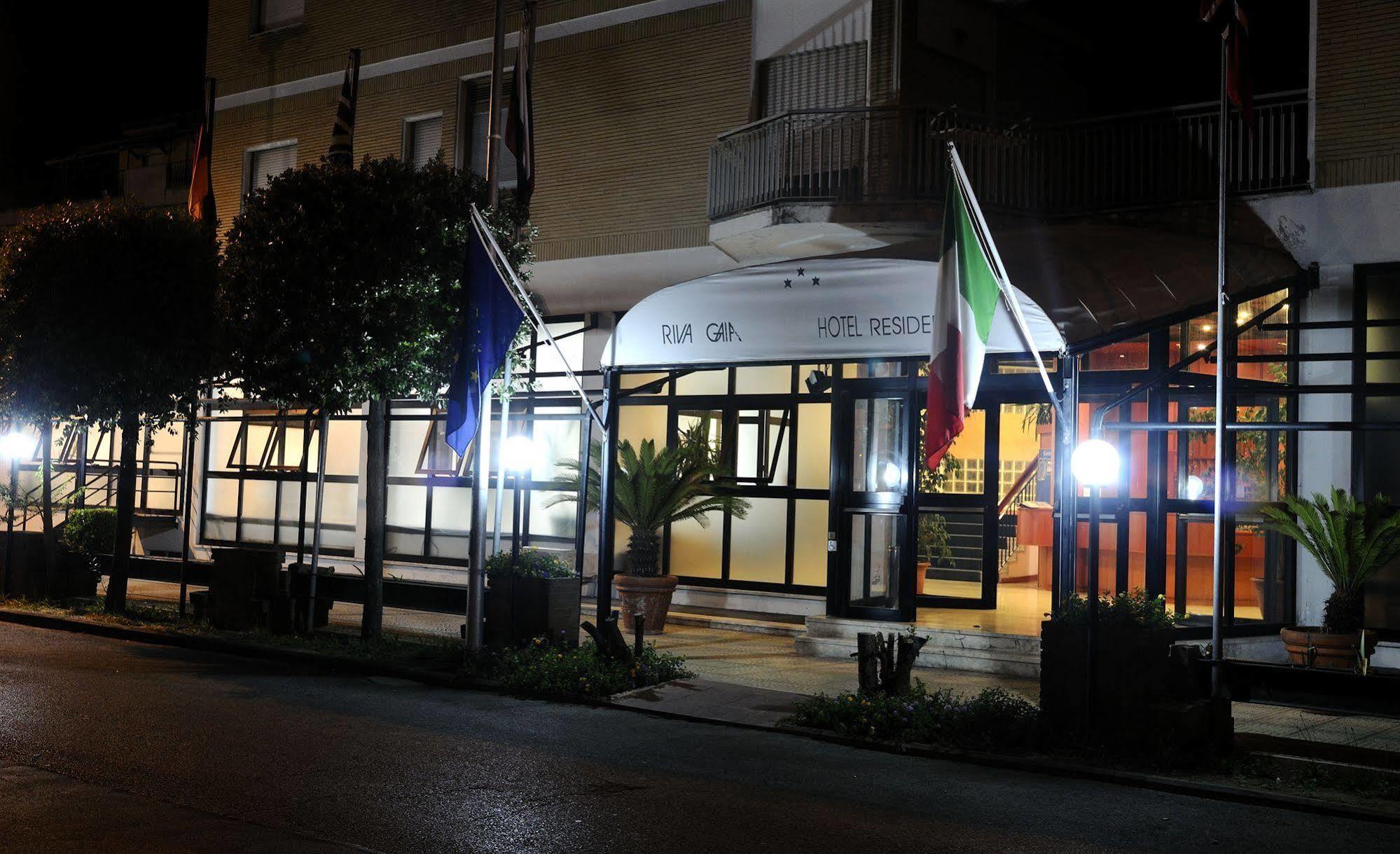 Residence Riva Gaia Terracina Luaran gambar