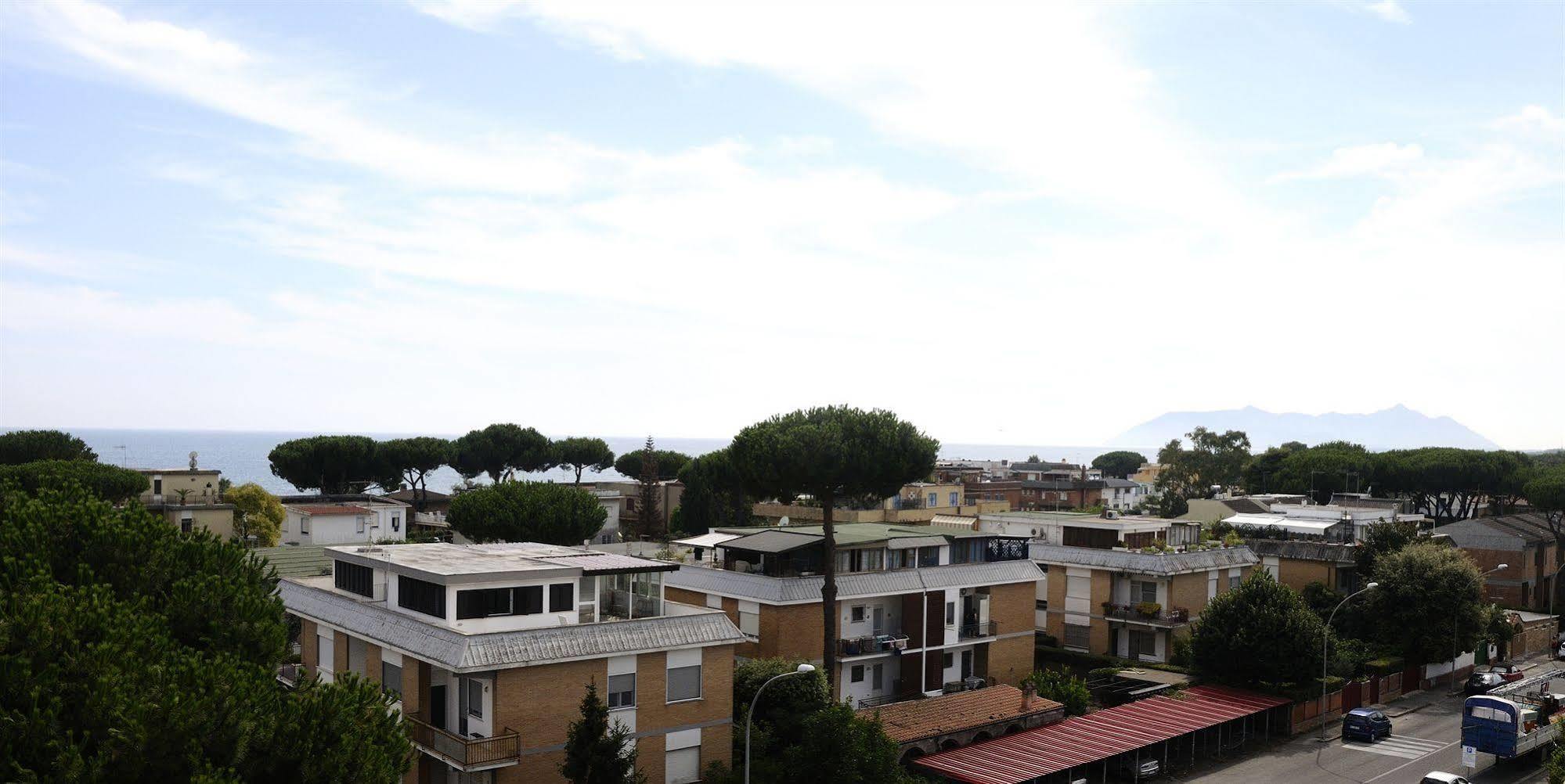 Residence Riva Gaia Terracina Luaran gambar